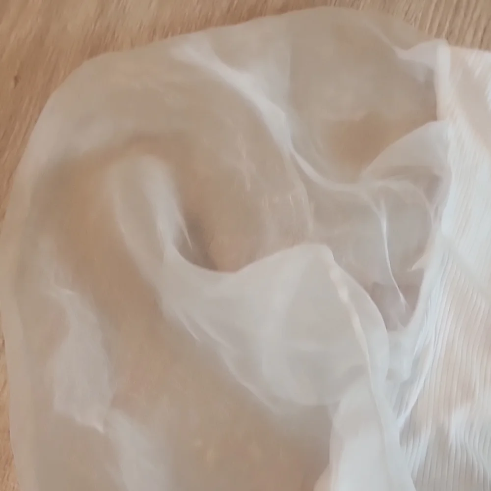 NWOT Zara White Sheer Puff Sleeve Wrap Crop Top